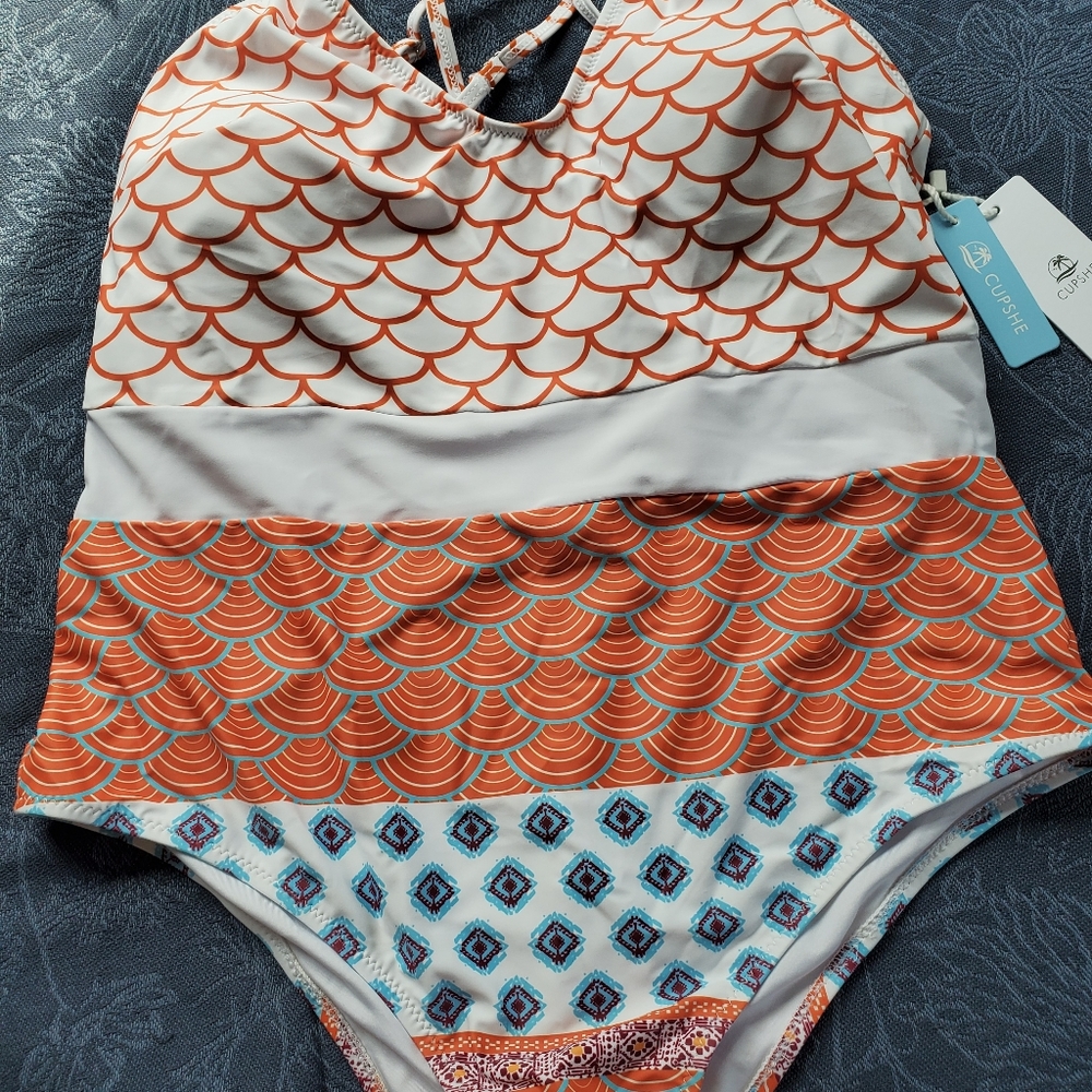 **NWT **  Plus size one piece bathing suit